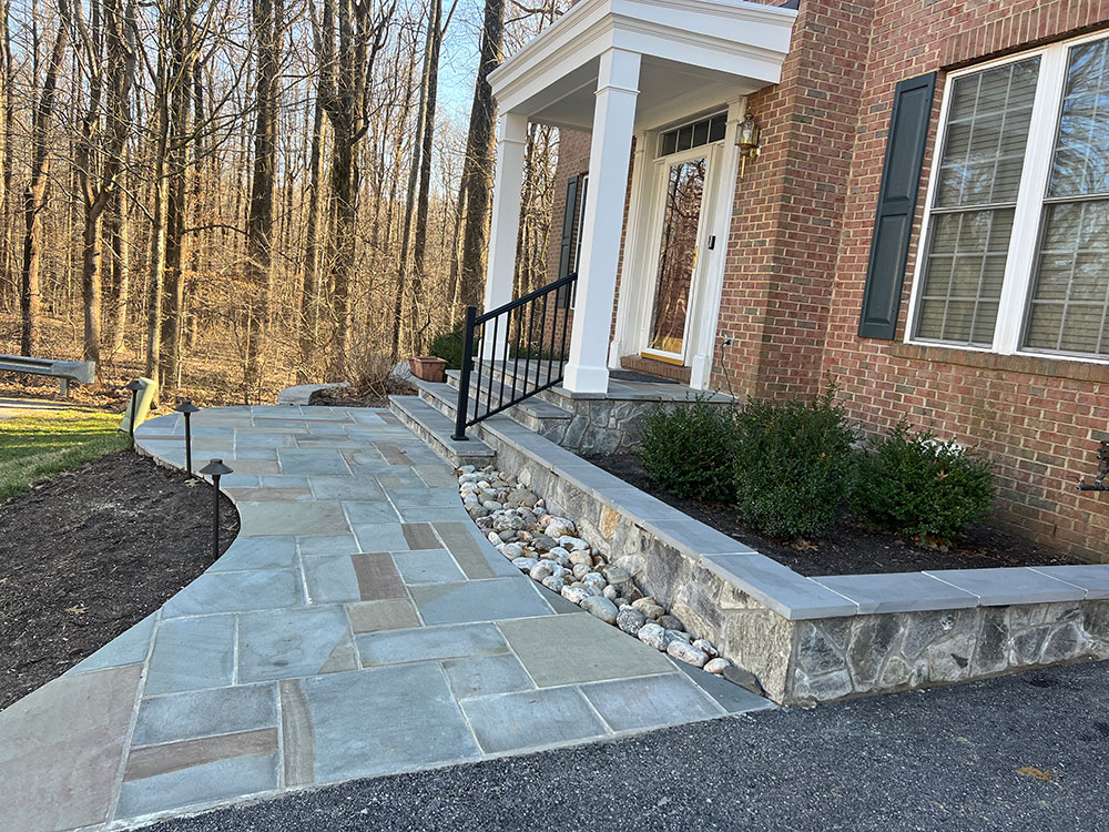 Natural Flagstone Walkway 1