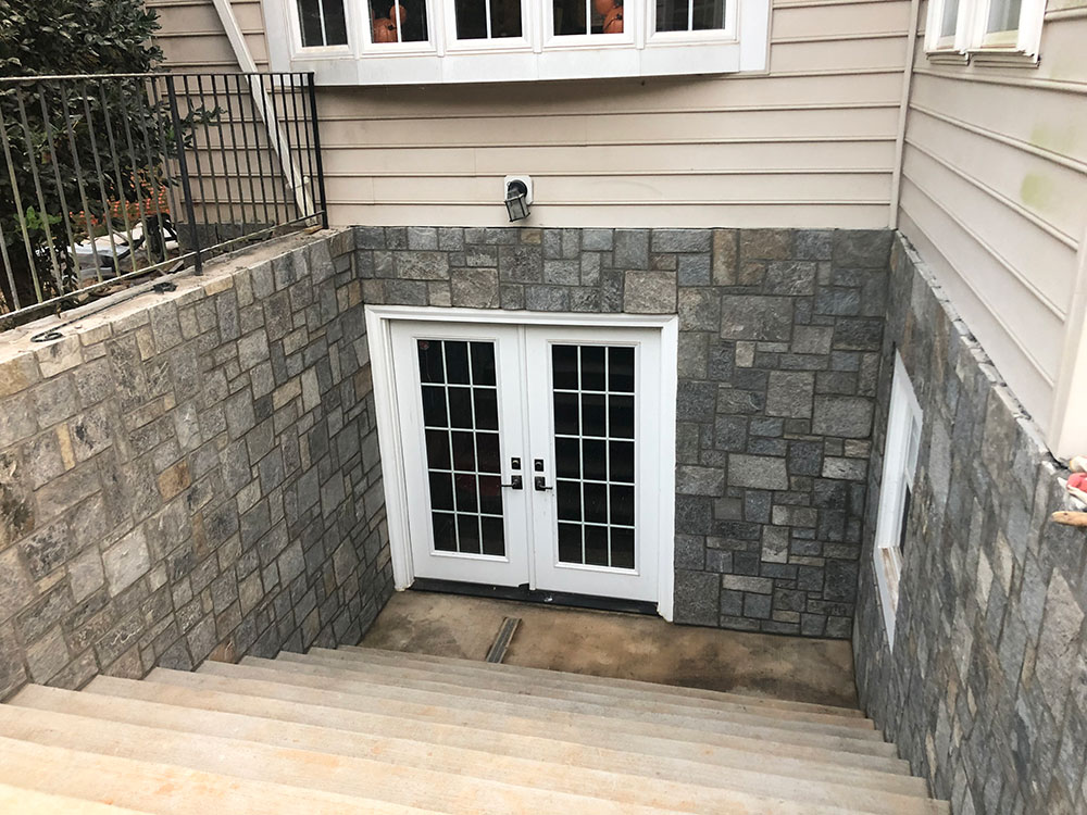 Natural Veneer Stone Installation 5